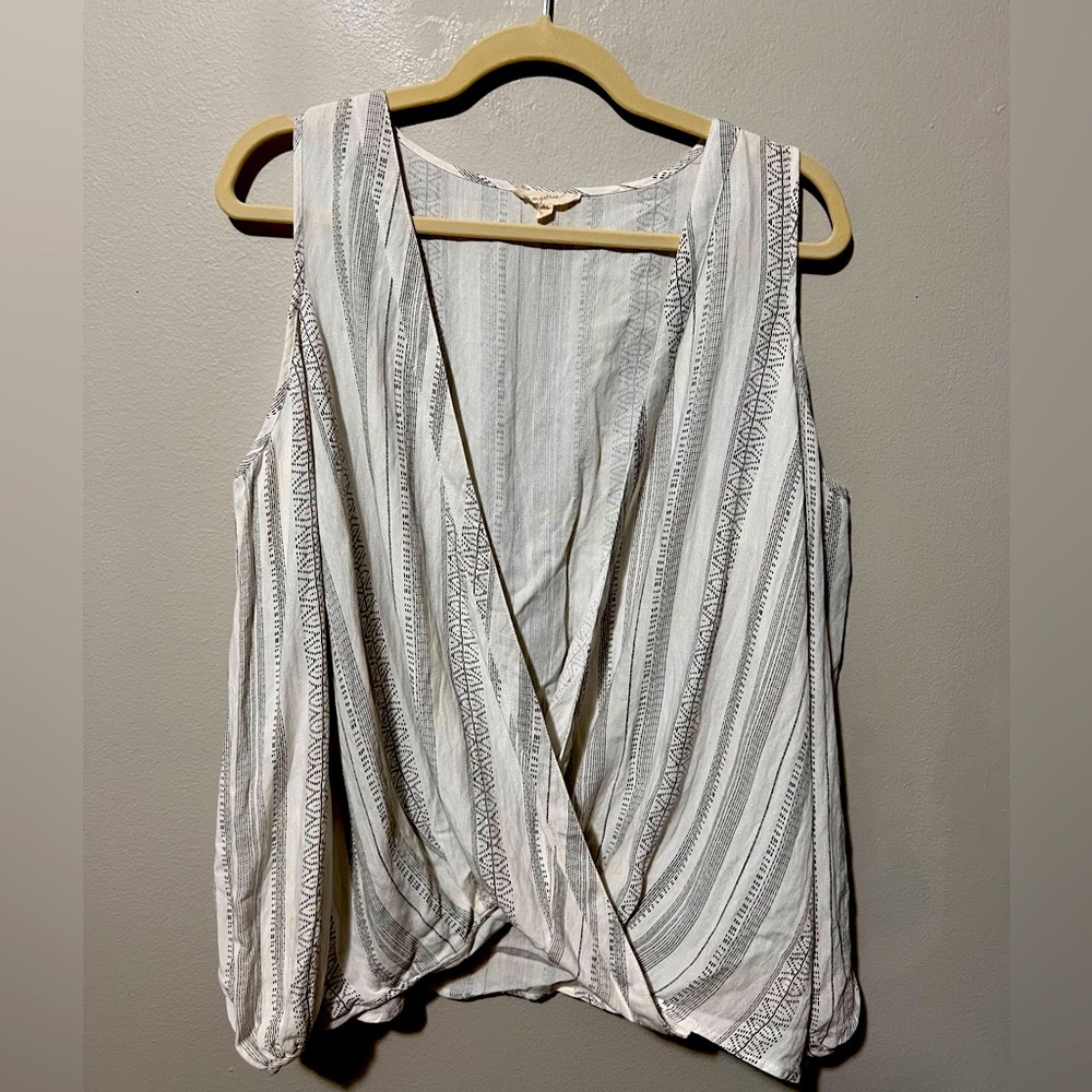 White Patterned Blouse - image 2